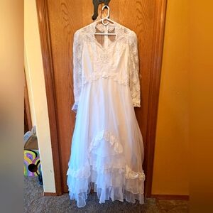 Vintage wedding dress